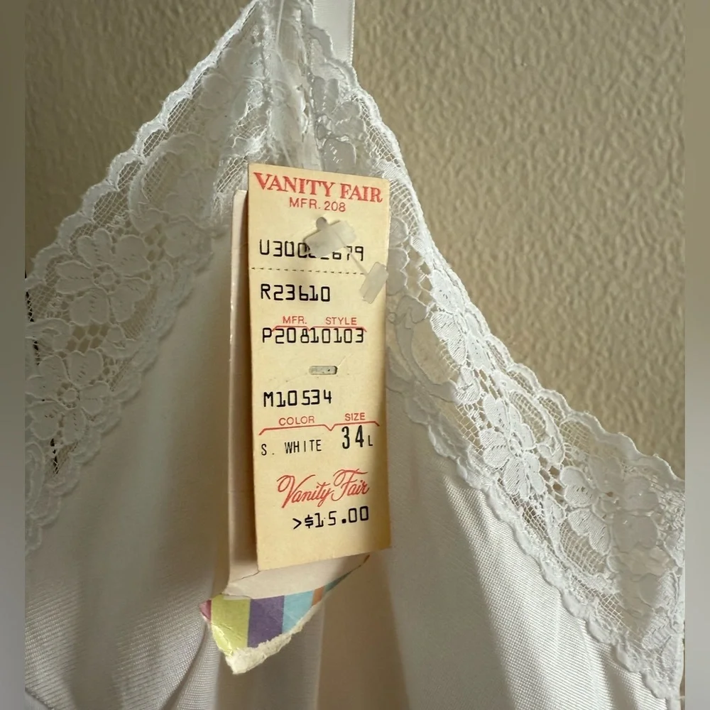Vintage Vanity Fair White Lace Slip Size 34 L NEW with tag‎